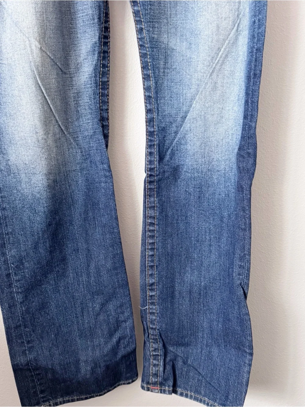 True Religion Men's Ricky Bootcut Faded Blue Jeans 33/34